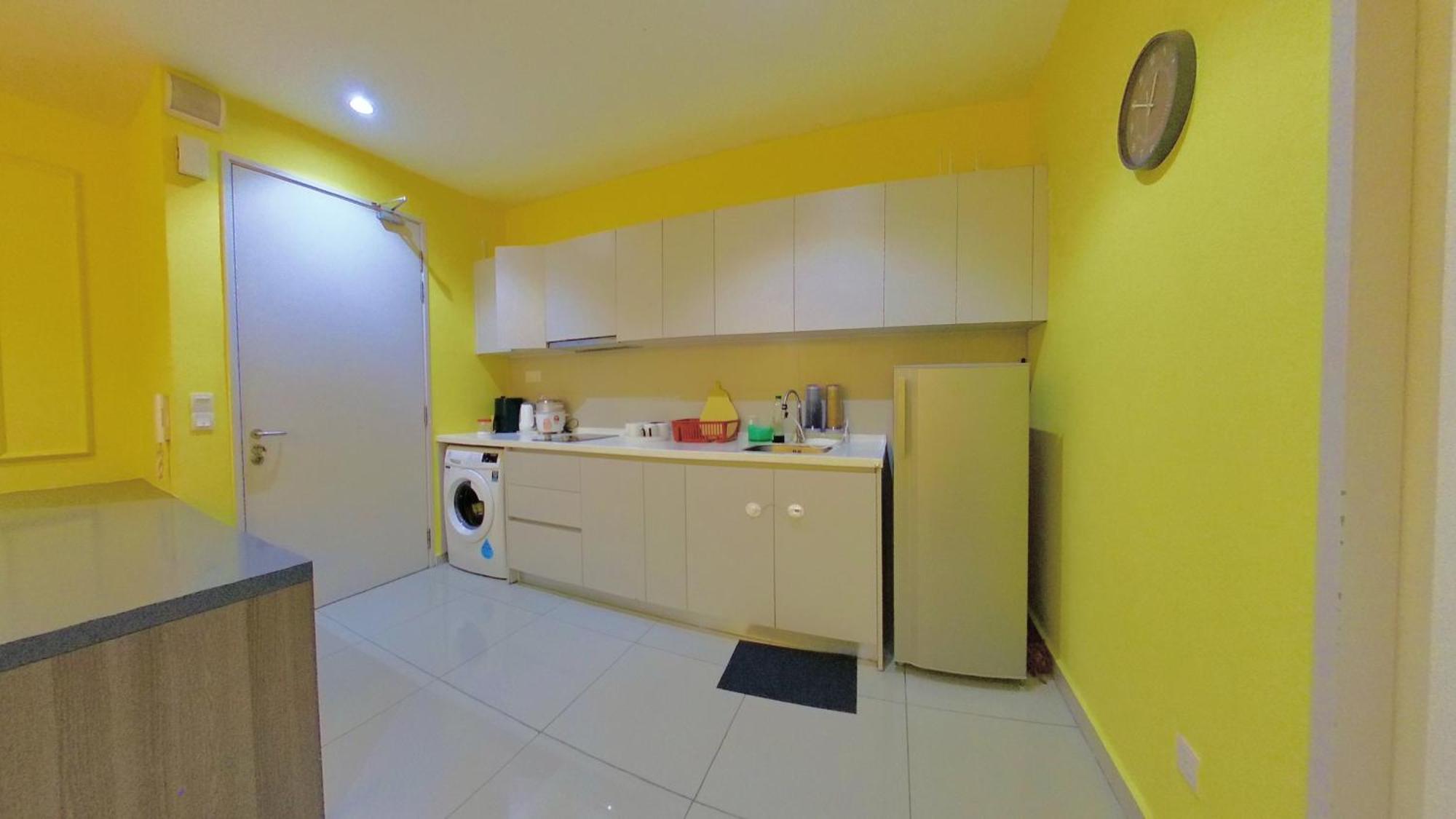 Apartment I-city Free Wifi 55inch Smarttv Car Park Fit 5pax *