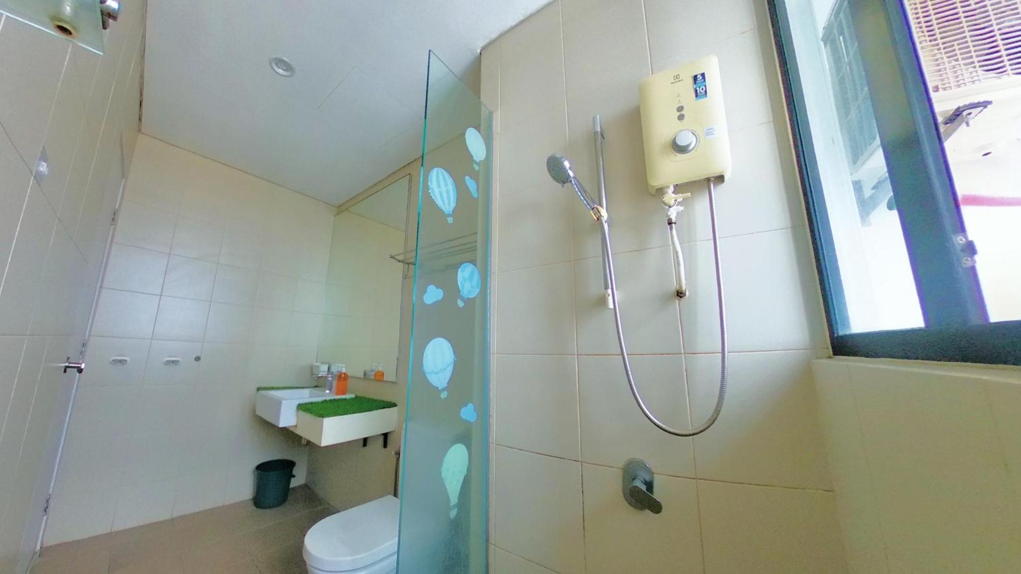 Pangsapuri I-city Free Wifi 55inch Smarttv Car Park Fit 5pax Shah Alam